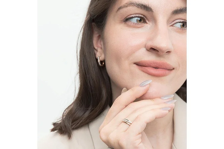 Кольцо Дорожка из красного золота с 12 фианитами