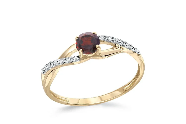 Кольцо из жёлтого золота с гранатом и 14 фианитами