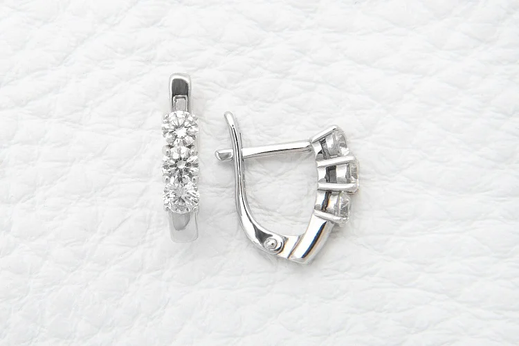 Серьги из белого золота с 6 бриллиантами