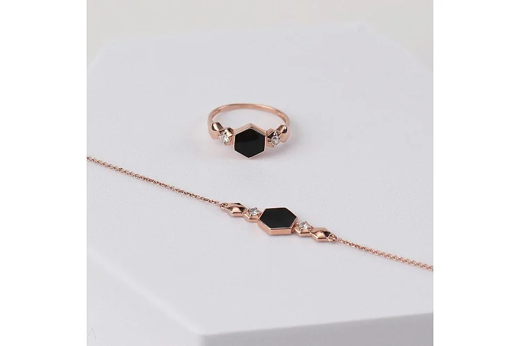 Браслет с шестиугольником из красного золота с 2 фианитами