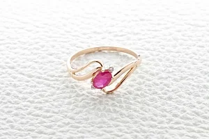 Кольцо из красного золота с рубином и 2 бриллиантами