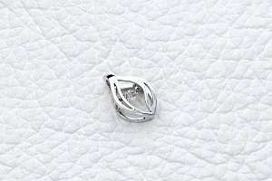 Подвеска из белого золота с фианитом