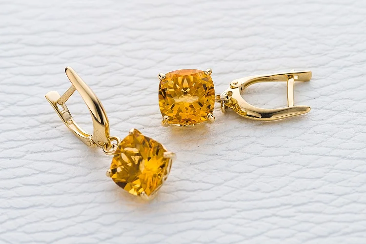 Серьги из жёлтого золота с 2 цитринами