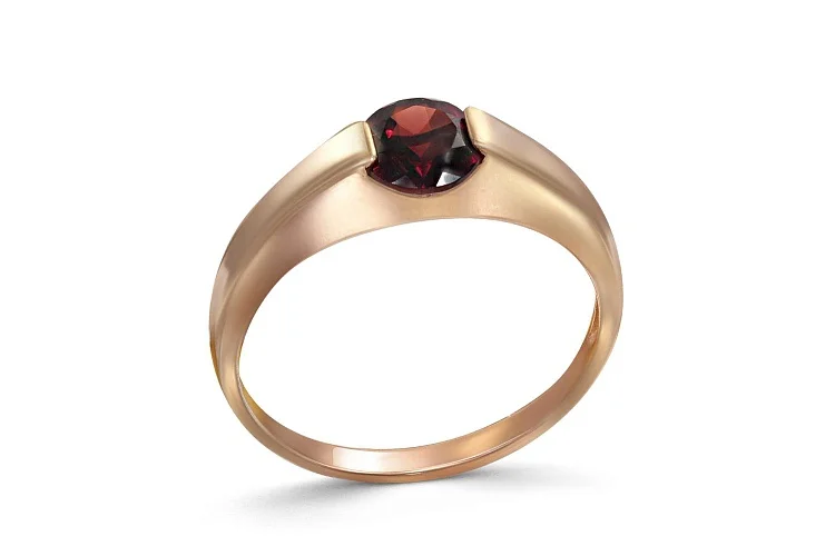 Кольцо из красного золота с гранатом