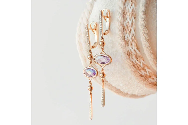 Серьги из красного золота с 2 аметистами и 38 фианитами