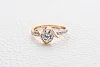Кольцо из красного золота с 11 кристаллами swarovski
