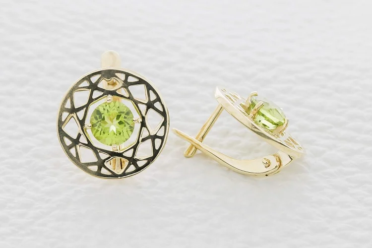 Серьги Круги из жёлтого золота с 2 хризолитами