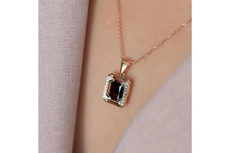 Подвеска из красного золота с раухтопазом и 20 фианитами