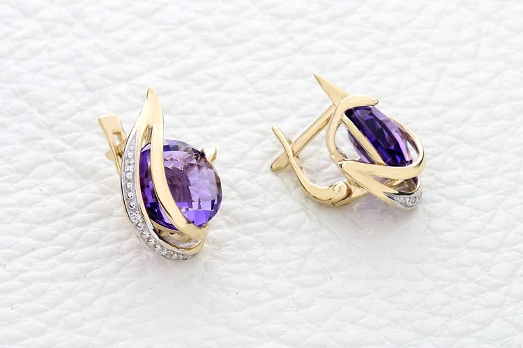 Серьги из жёлтого золота с 2 аметистами и 6 фианитами