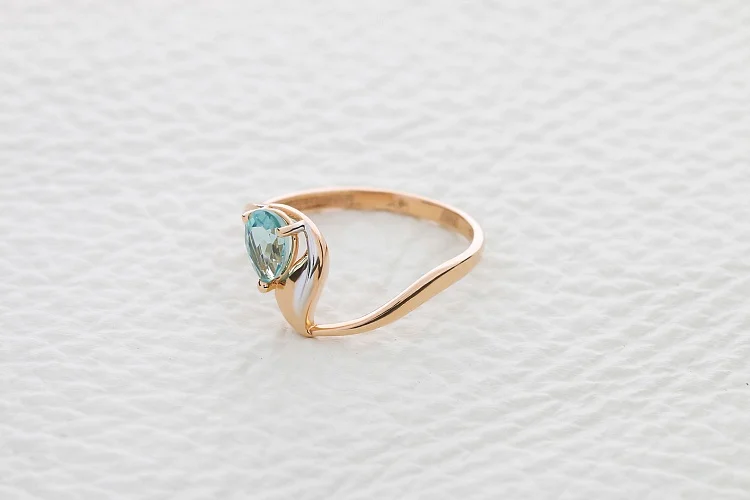 Кольцо из красного золота с ситаллом