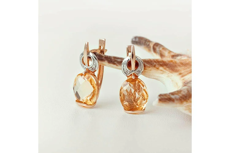 Серьги из красного золота с 2 цитринами и 4 фианитами