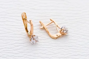 Серьги из красного золота с 2 фианитами