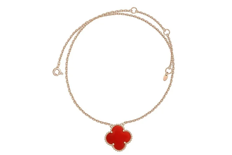 Колье Клевер из красного золота с кораллом