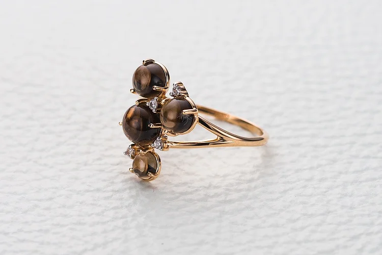 Кольцо из красного золота с раухтопазом, хризолитом и цитрином