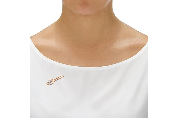 Брошь Цветок из красного золота с 7 фианитами