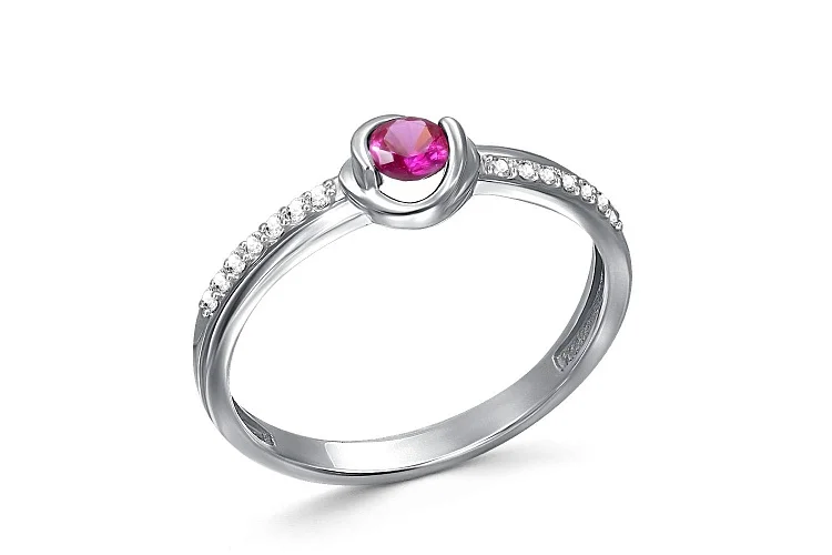 Кольцо из белого золота с корундом и 14 бриллиантами