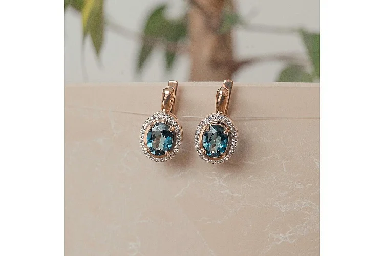 Серьги из красного золота с 2 топазами лондон и 52 фианитами