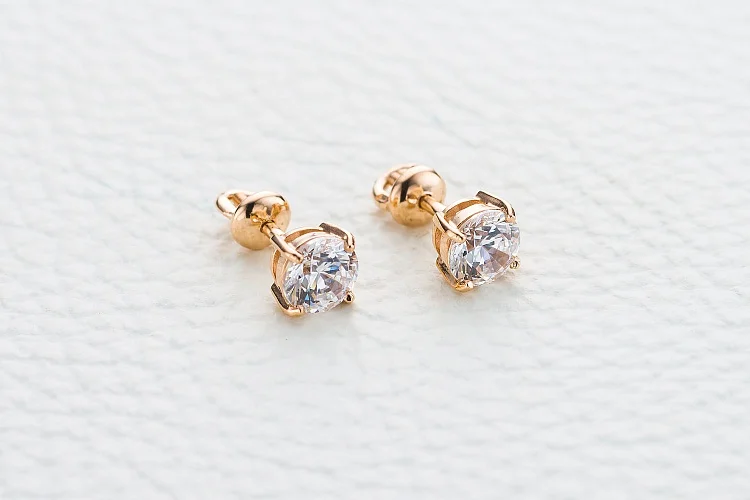 Серьги-пусеты из красного золота с 2 кристаллами swarovski