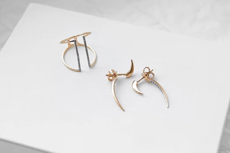 Серьги-пусеты Дорожки из красного золота с 16 фианитами