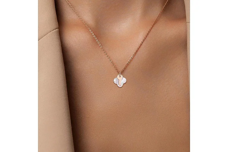 Подвеска Ключик из красного золота с перламутром