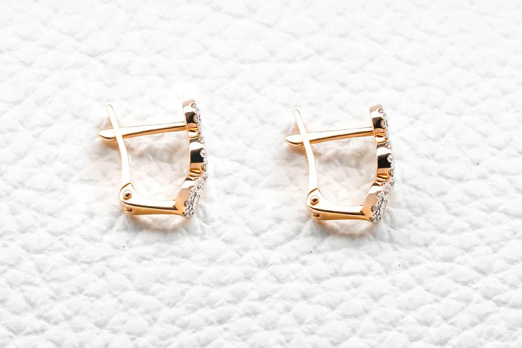 Серьги из красного золота с 62 бриллиантами