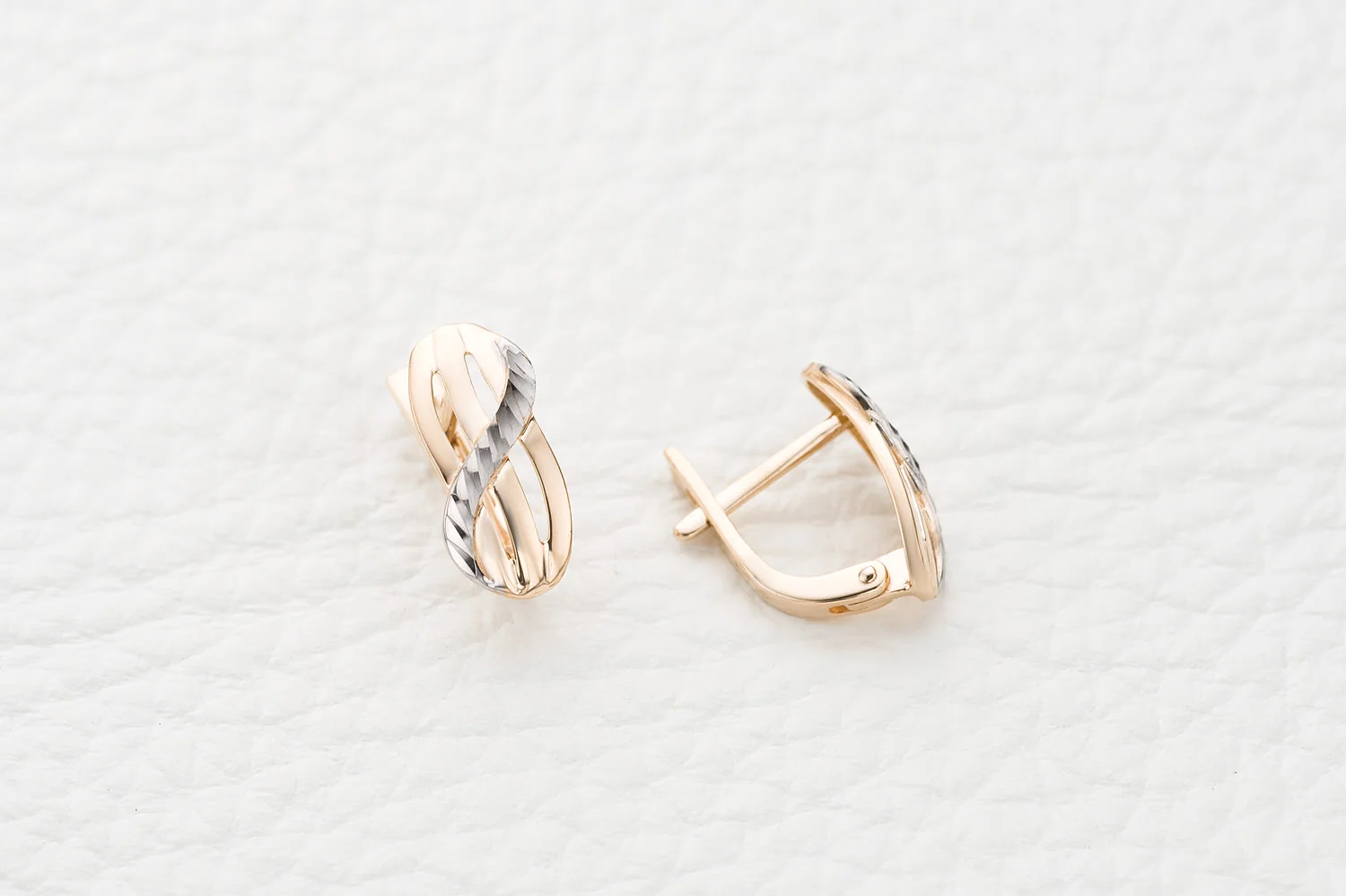 Серьги из красного золота без вставок