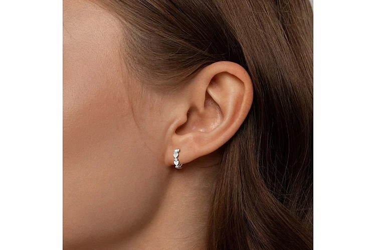 Серьги из белого золота с 4 фианитами