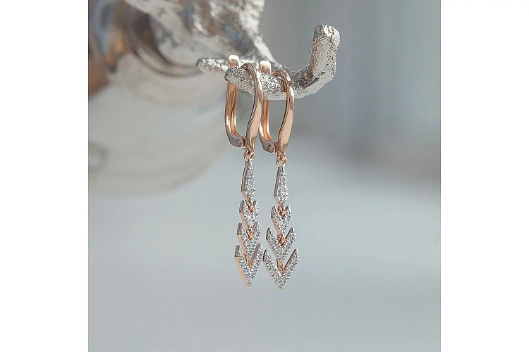 Серьги из красного золота с 48 фианитами