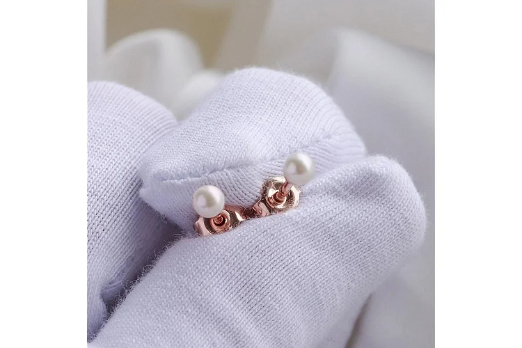 Серьги-пусеты из красного золота с 2 жемчужинами