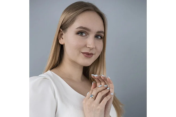 Кольцо из красного золота с кварцем