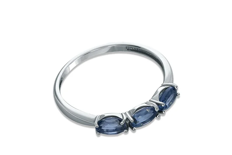 Кольцо из белого золота с 3 топазами лондон