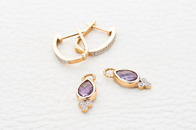 Серьги-трансформеры из красного золота с 2 аметистами и 32 фианитами