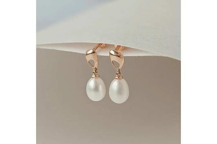 Серьги-пусеты из красного золота с 2 жемчужинами