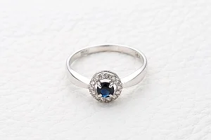 Кольцо из белого золота с сапфиром и 14 бриллиантами