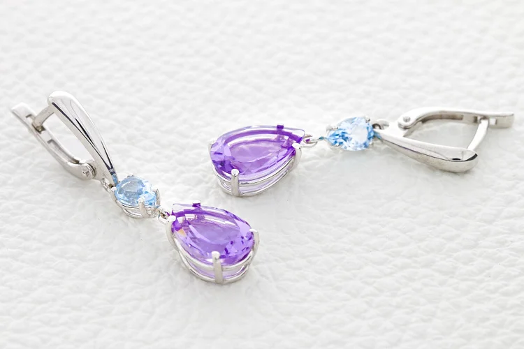 Серьги из белого золота с 2 аметистами и 2 топазами sky