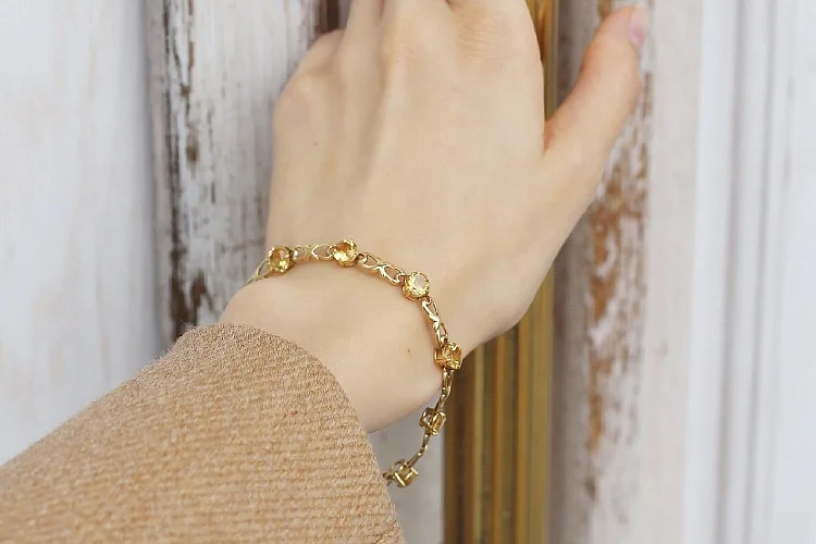 Браслет Дорожка из жёлтого золота с 8 цитринами