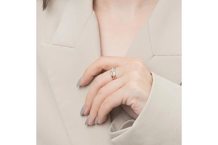 Кольцо Дорожка из красного золота с 12 бриллиантами