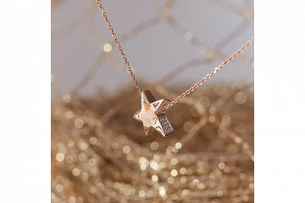 Колье Звезда из красного золота с 8 фианитами