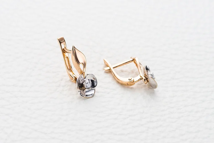 Серьги Цветы из красного золота с 2 фианитами