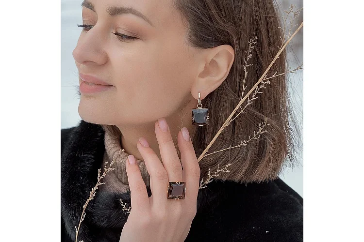 Кольцо из жёлтого золота с раухтопазом