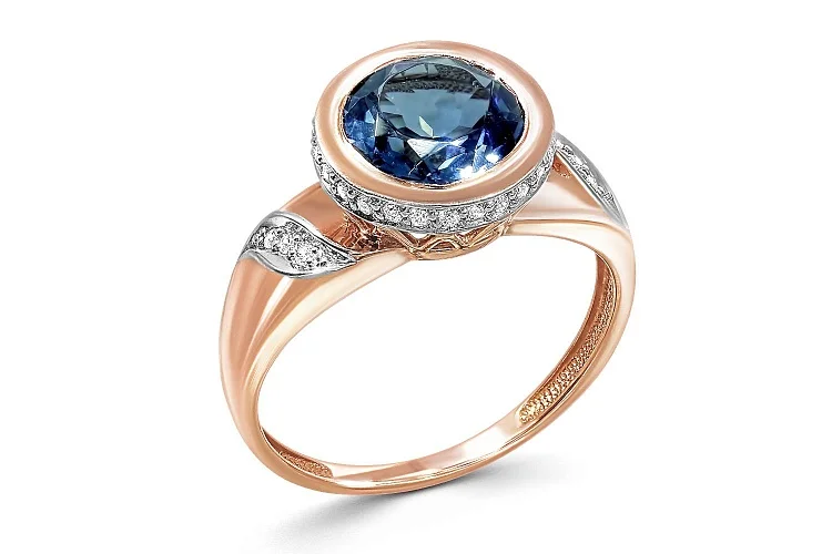 Кольцо из красного золота с ситаллом и 32 фианитами