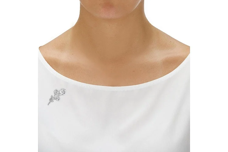 Брошь Цветок из белого золота с 9 фианитами