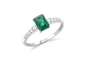 Кольцо из белого золота с изумрудом и 10 фианитами