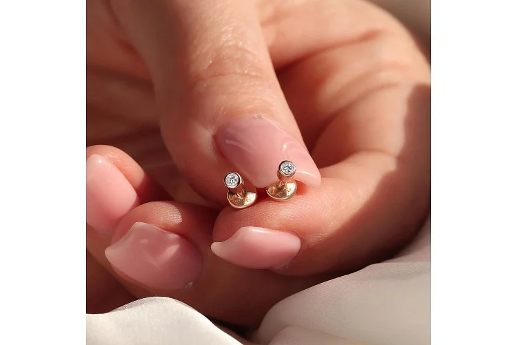 Серьги-пусеты из красного золота с 2 фианитами