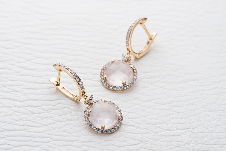 Серьги из красного золота с 2 кварцами и 78 фианитами