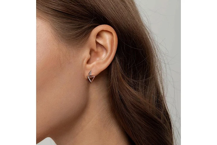 Серьги-пусеты Треугольники из красного золота с 30 фианитами