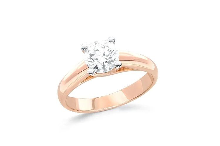 Кольцо из жёлтого золота с выращенным бриллиантом