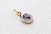 Подвеска из красного золота с александритом и 22 фианитами