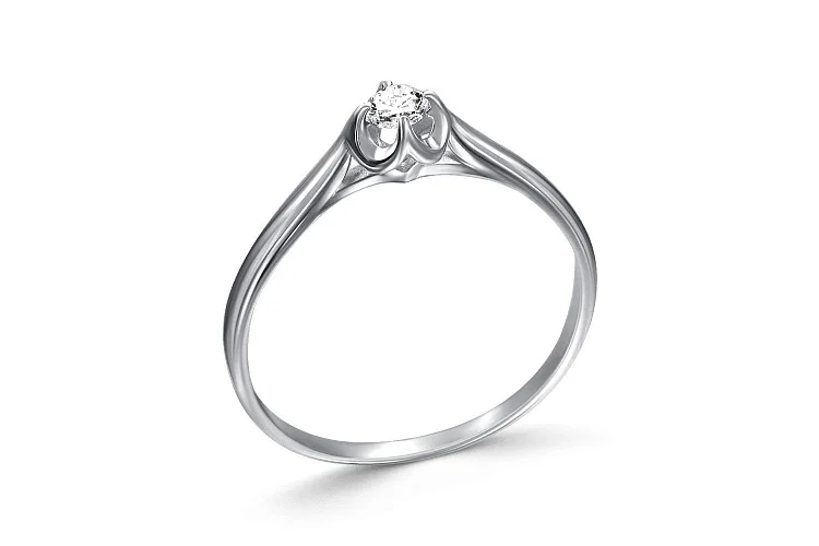 Кольцо из белого золота с бриллиантом