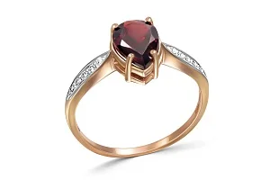 Кольцо из красного золота с гранатом и 10 фианитами